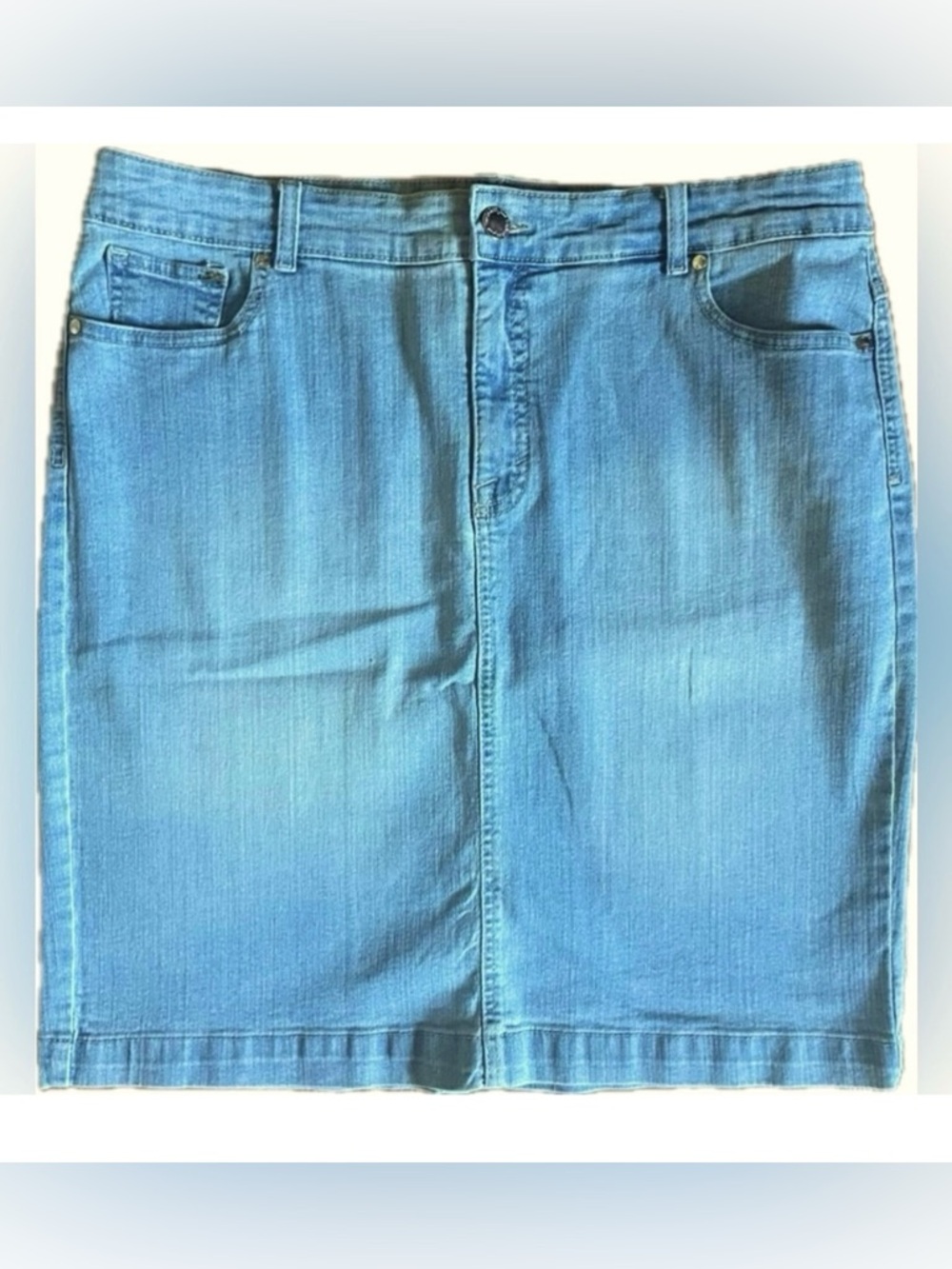 Style & Co. denim skirt with tummy control. Women’s Size 16